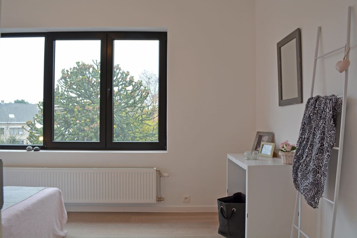 Prachtig gerenoveerd appartement met garage
