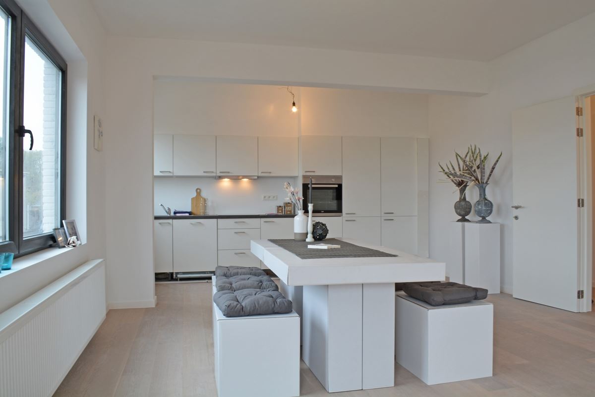Prachtig gerenoveerd appartement met garage