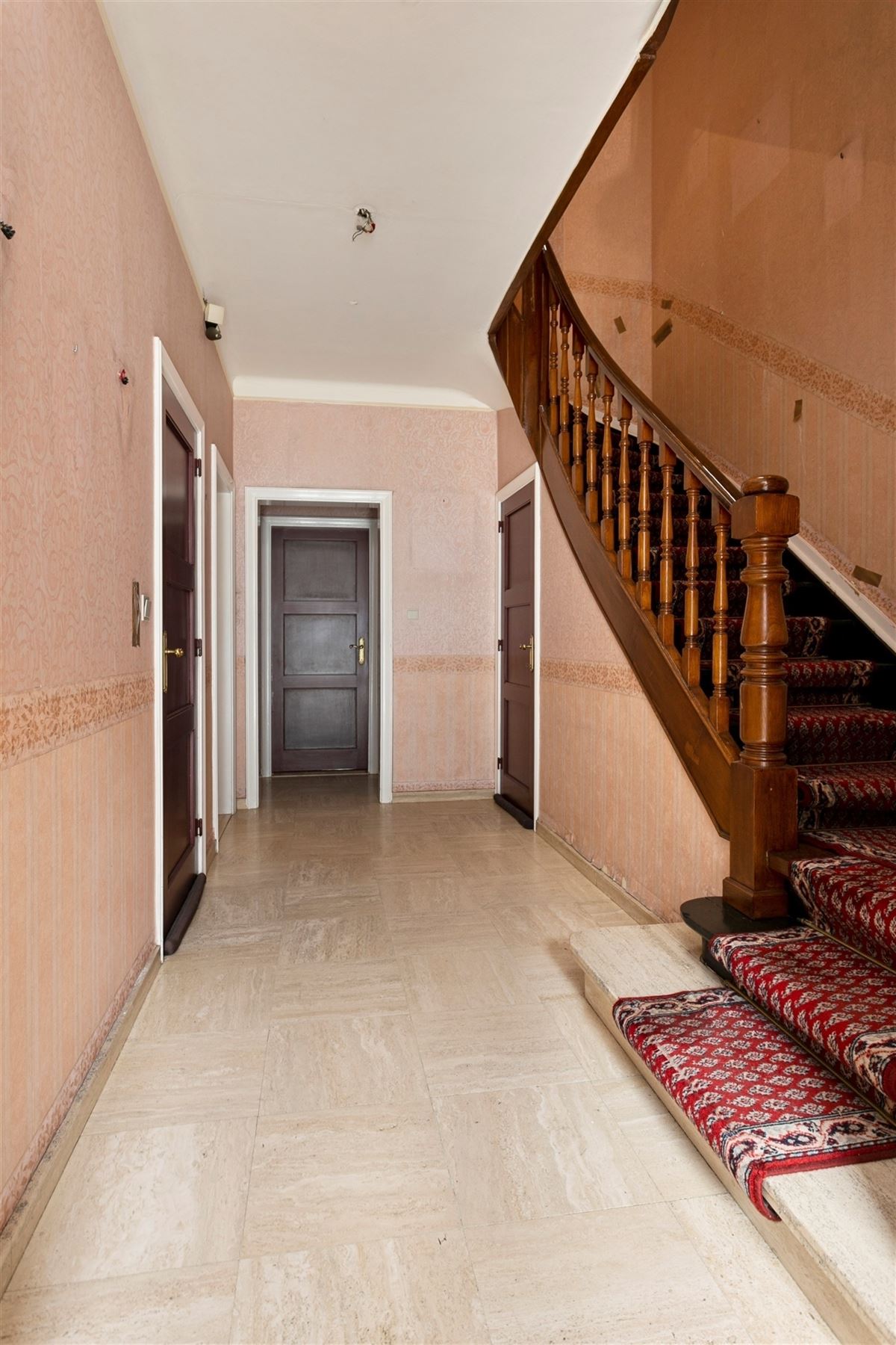 Zeer ruime woning met aangename tuin