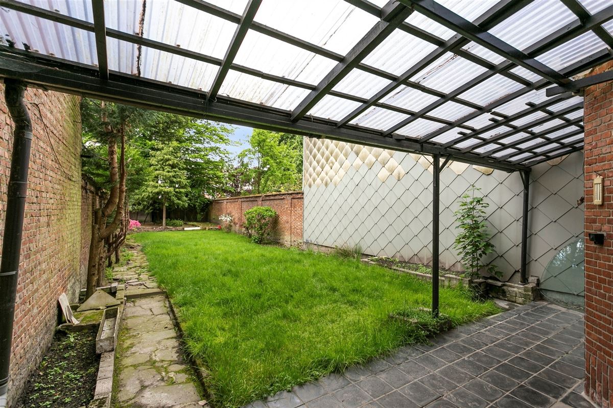 Zeer ruime woning met aangename tuin