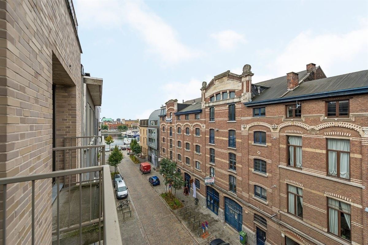 Ruim en lichtrijk 2 slaapkamer appartement op A- locatie
