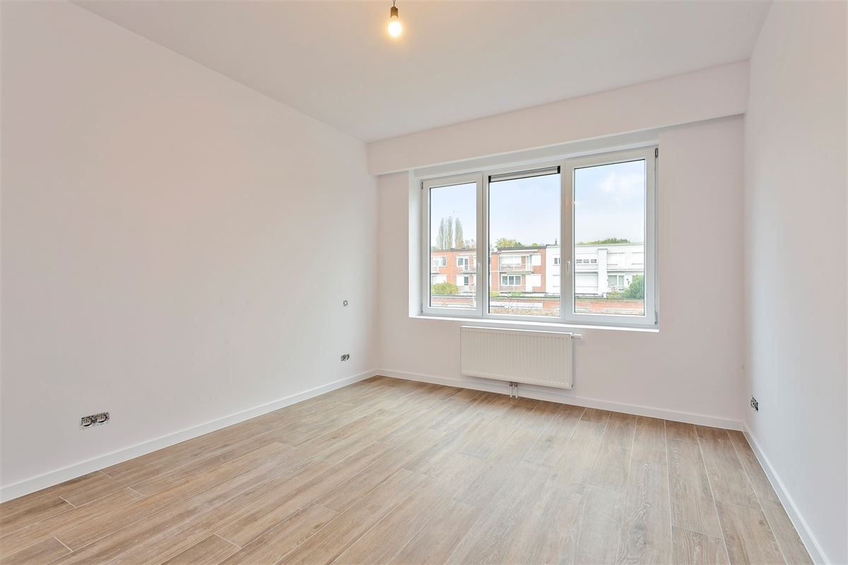 Appartement met zeer ruime leefruimte en open keuken