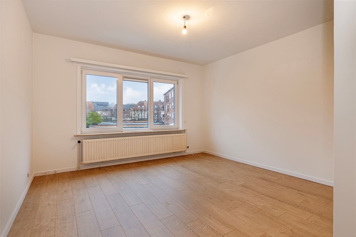 Instapklare 2-slaapkamerappartement in Edegem.