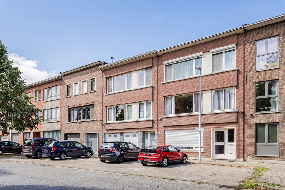 Instapklare 2-slaapkamerappartement in Edegem.