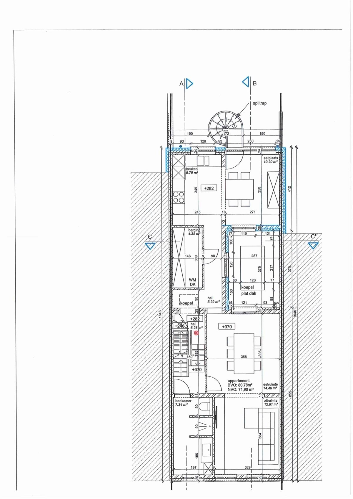 Gerenoveerd duplex appartement met tuin