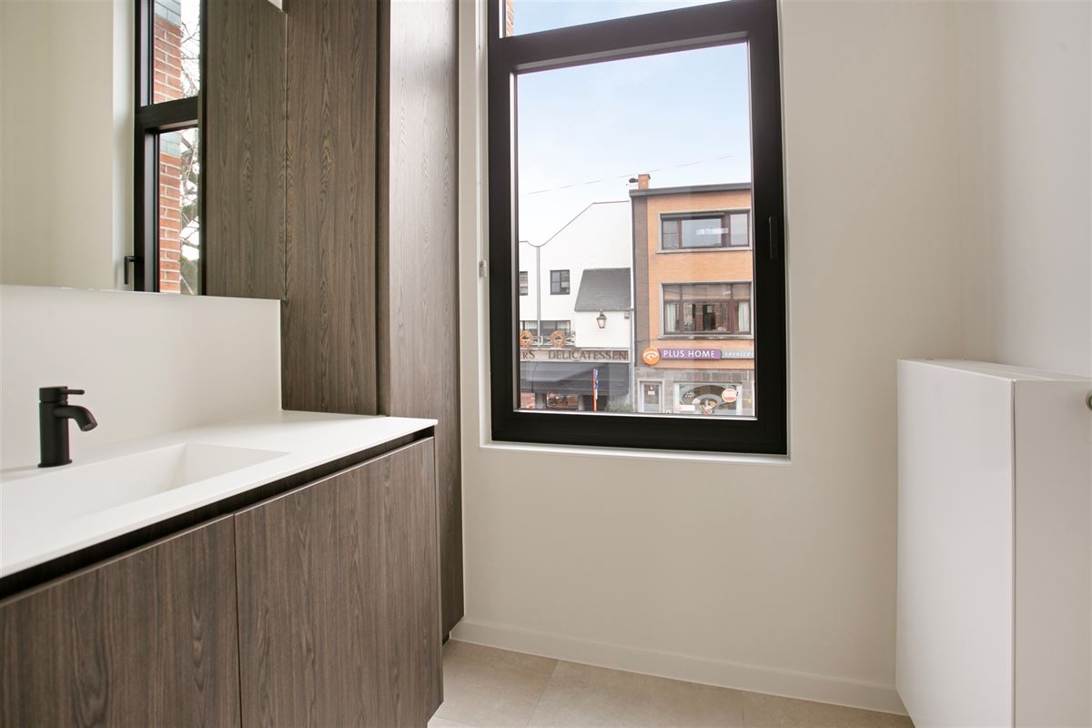 Gerenoveerd duplex appartement met tuin