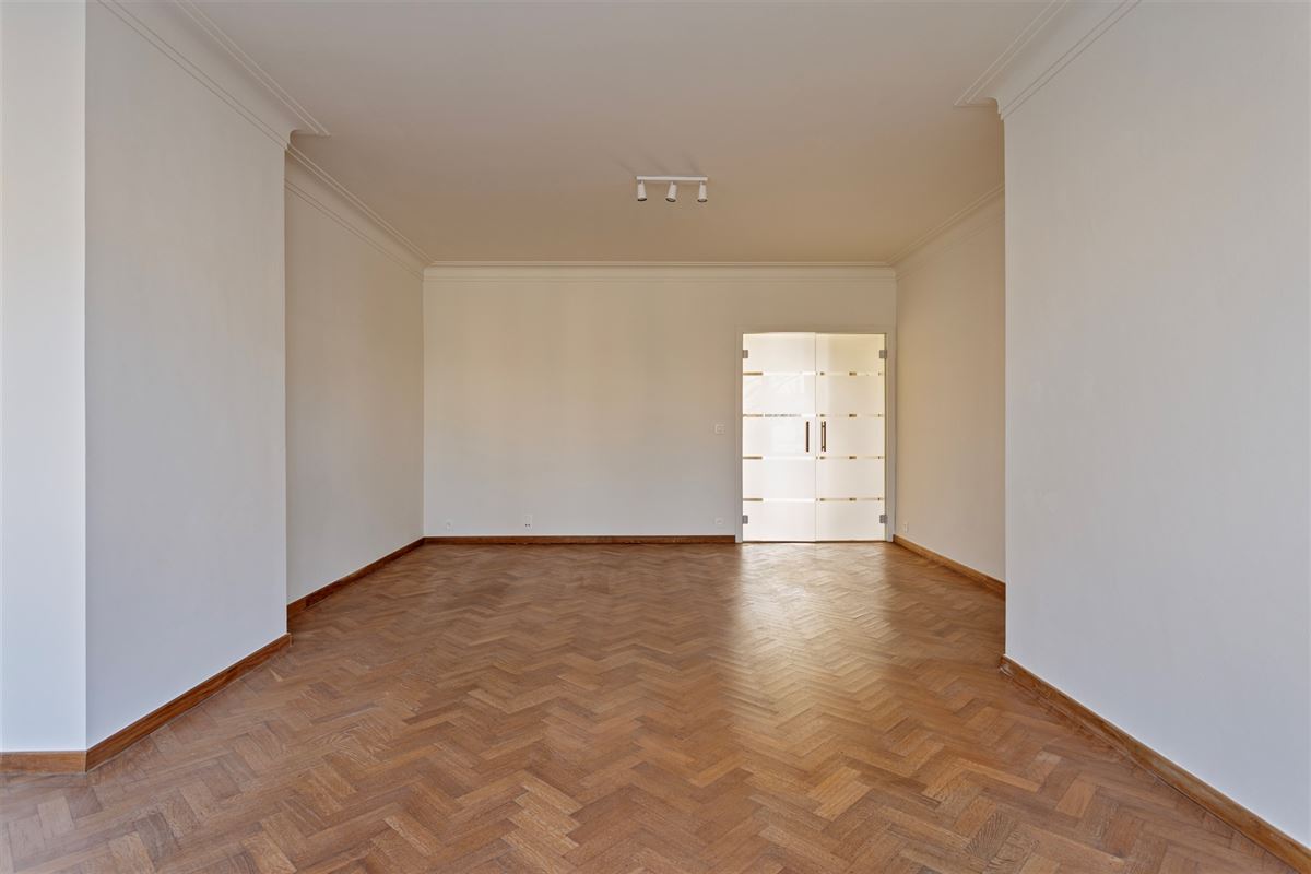 Instapklaar 2 slaapkamer appartement met Zuid-terras.