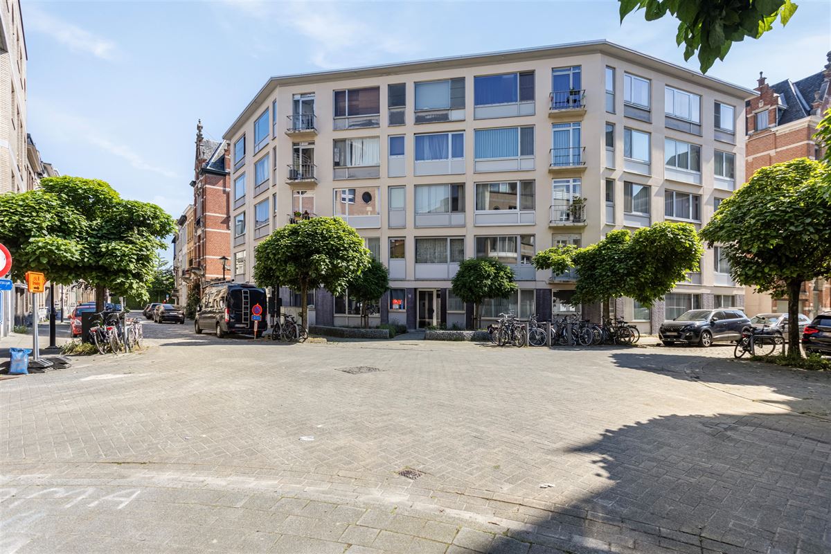 Zurenborg | nabij Cogel Osylei - instapklare studio.