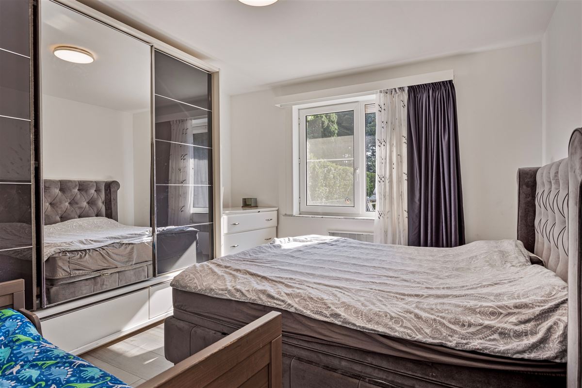 Gelijkvloers appartement met grote tuin