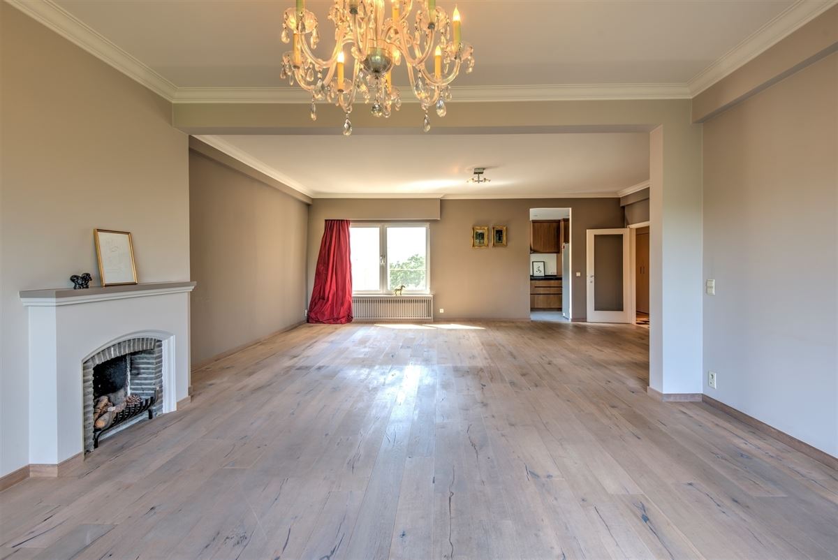 Ruim 2 slaapkamer appartement (ca 152m²) met balkon en prachtig zicht op het Albert - en Harmoniepark.