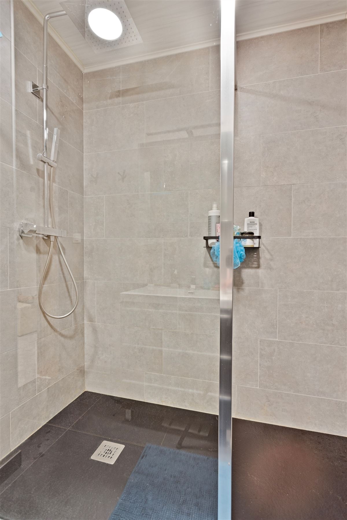 Instapklaar gelijvloers appartement