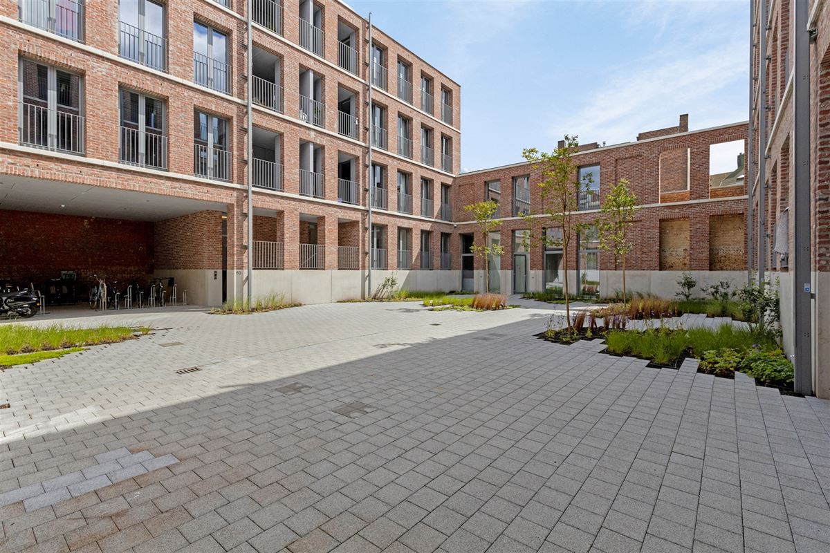 Een gemeubeld appartement met 2 slaapkamers.