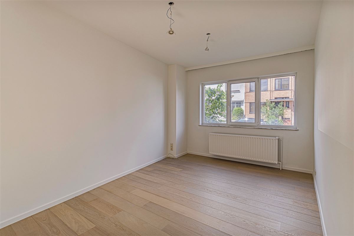 Gezellig gelijkvloers 2 slaapkamer appartement met TERRAS aan Park Den Brandt.