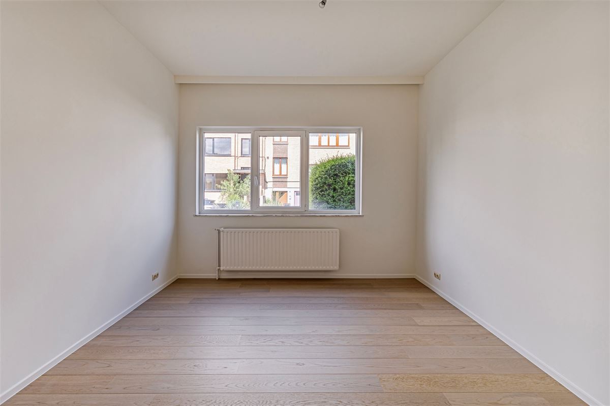 Gezellig gelijkvloers 2 slaapkamer appartement met TERRAS aan Park Den Brandt.