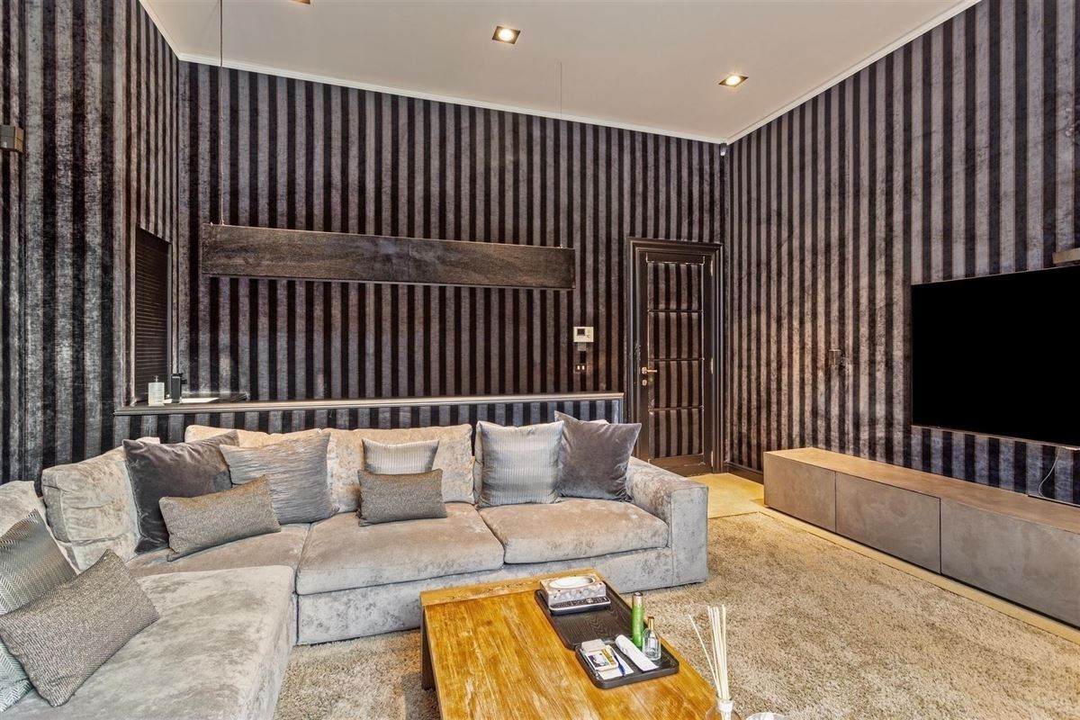Statige stadsvilla van ca 380m² in Neo-Lodewijk XVI-stijl