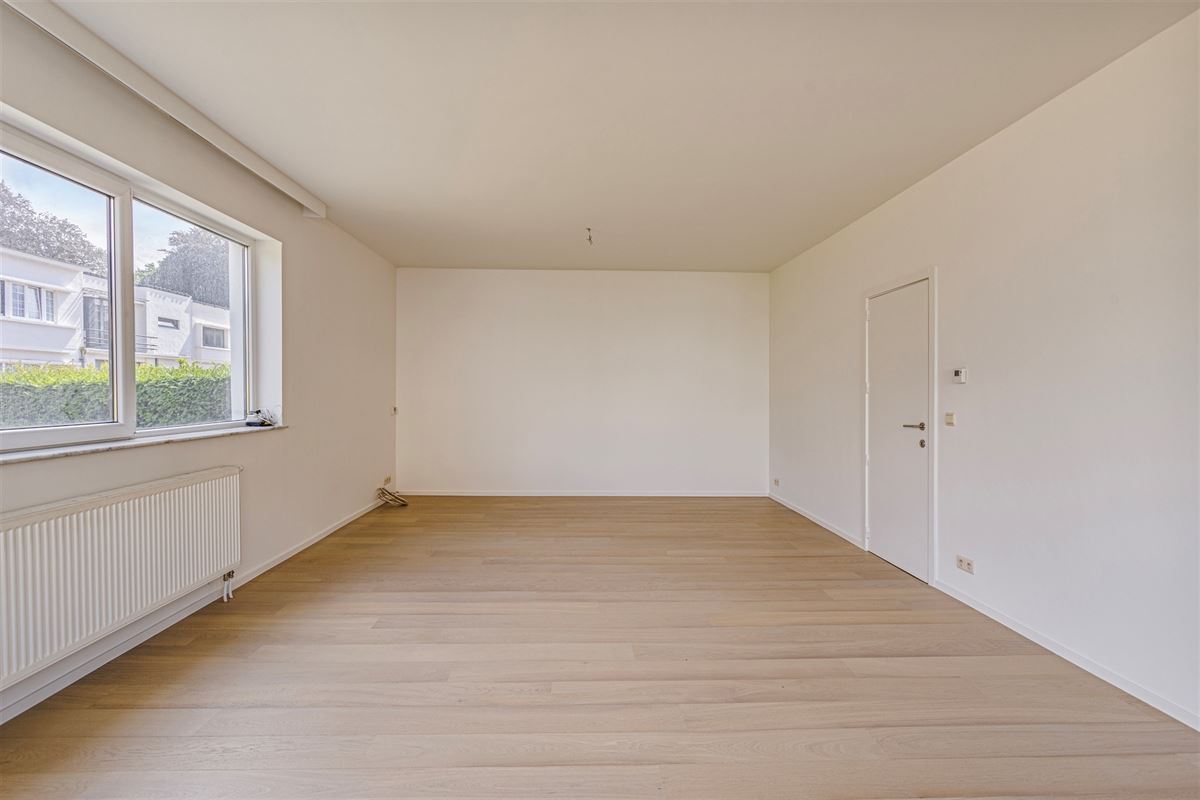 Gezellig gelijkvloers 2 slaapkamer appartement met TERRAS aan Park Den Brandt.