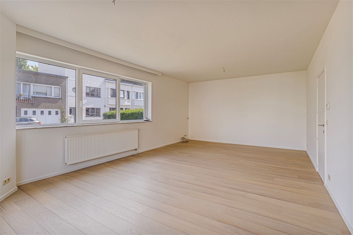 Gezellig gelijkvloers 2 slaapkamer appartement met TERRAS aan Park Den Brandt.