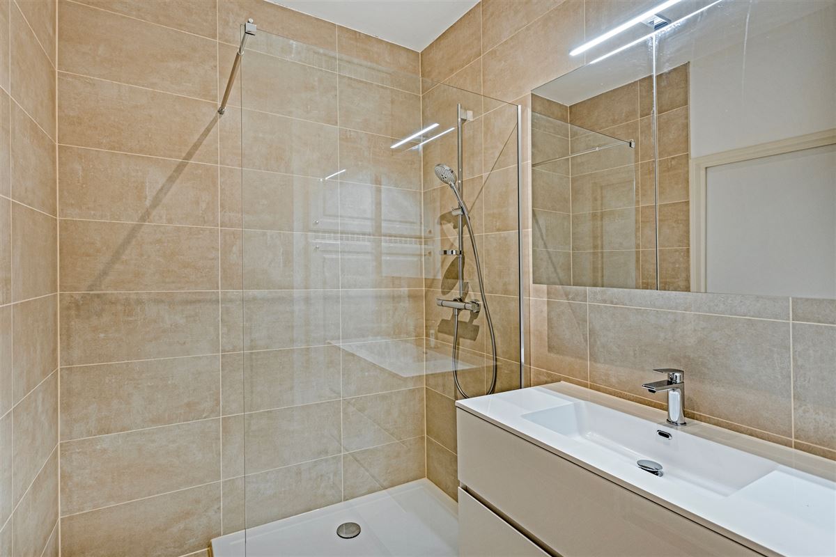 Gerenoveerd gelijkvloers appartement in Edegem