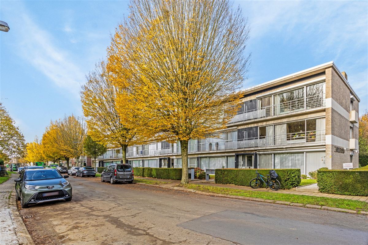 Gerenoveerd gelijkvloers appartement in Edegem