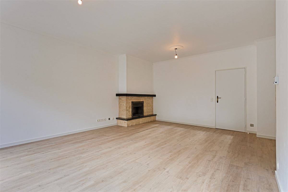 Gerenoveerd gelijkvloers appartement in Edegem