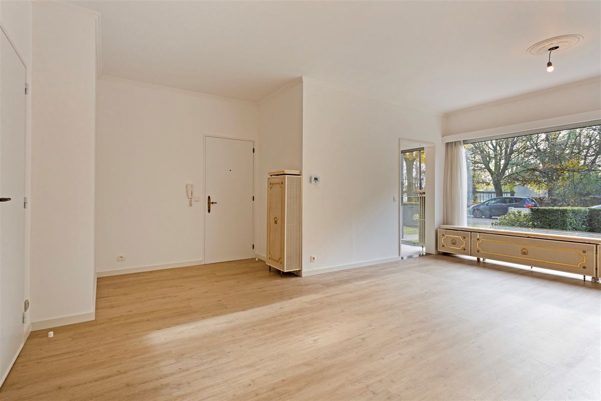 Gerenoveerd gelijkvloers appartement in Edegem