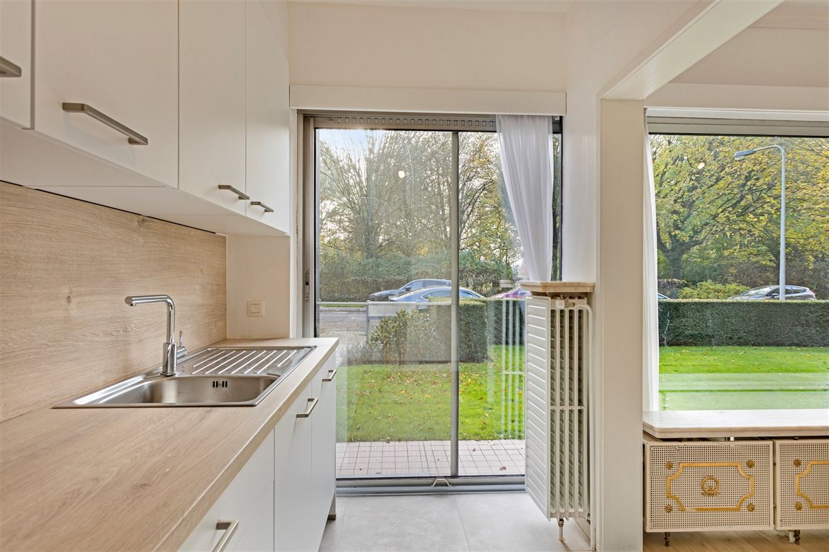 Gerenoveerd gelijkvloers appartement in Edegem
