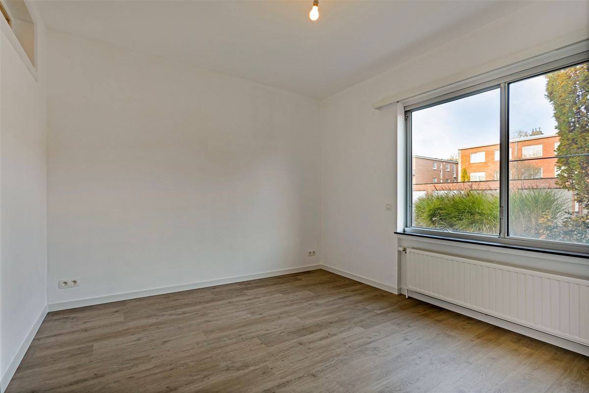 Gerenoveerd gelijkvloers appartement in Edegem