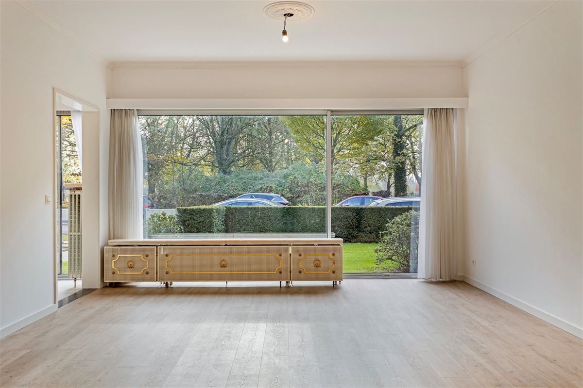 Gerenoveerd gelijkvloers appartement in Edegem
