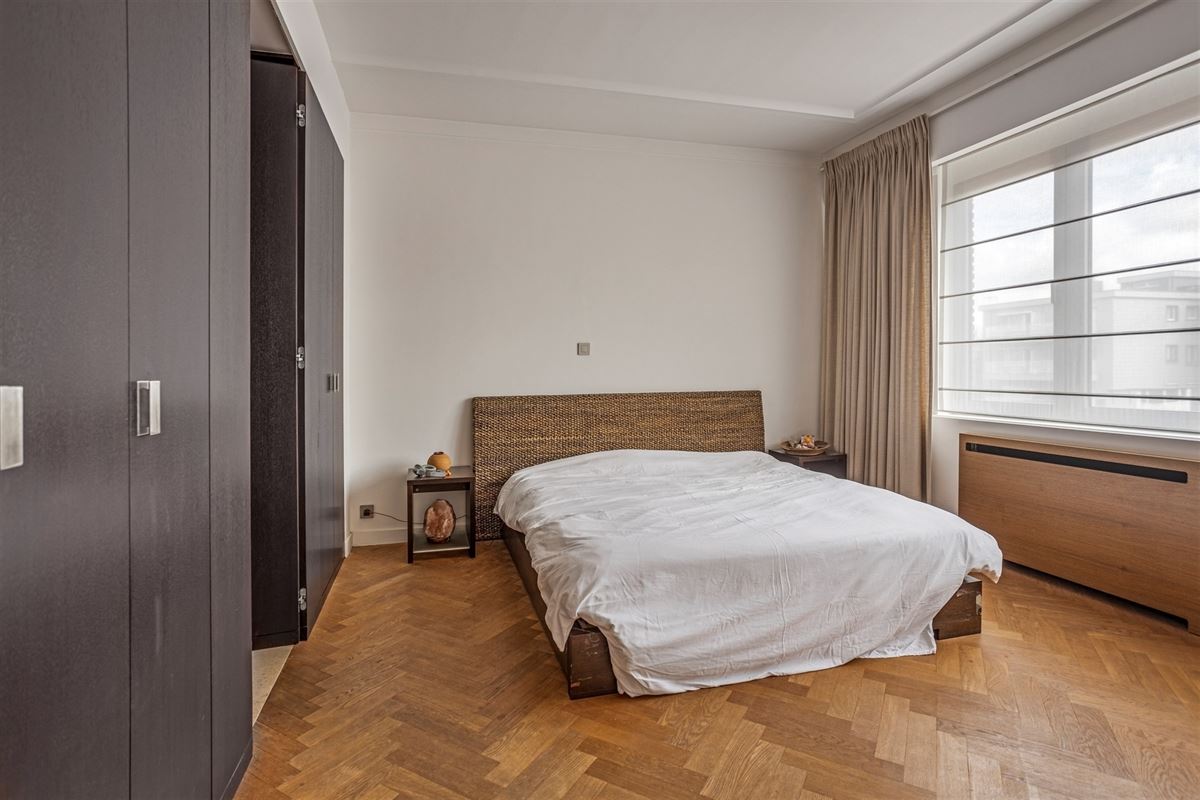 Gemeubeld appartement met 3 SLPK | 2 BADK + kelder