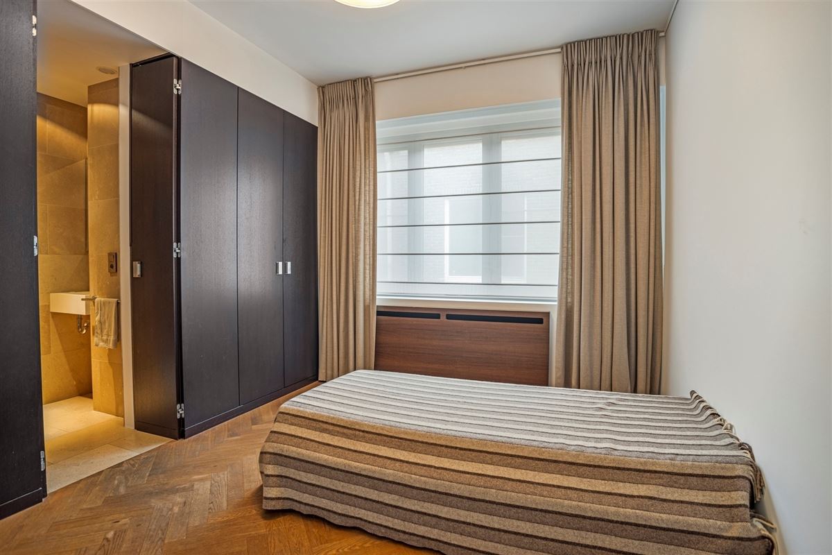 Gemeubeld appartement met 3 SLPK | 2 BADK + kelder