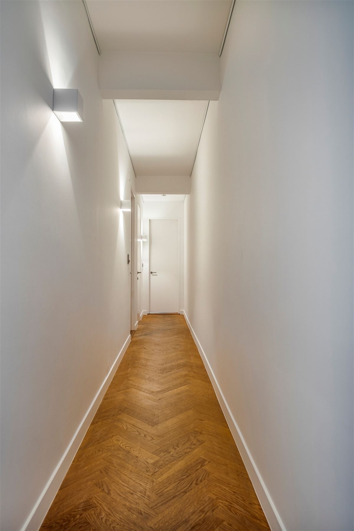 Gemeubeld appartement met 3 SLPK | 2 BADK + kelder