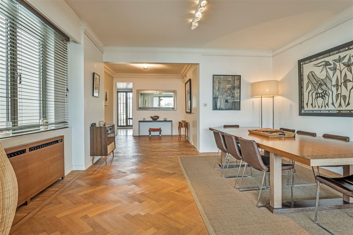 Gemeubeld appartement met 3 SLPK | 2 BADK + kelder