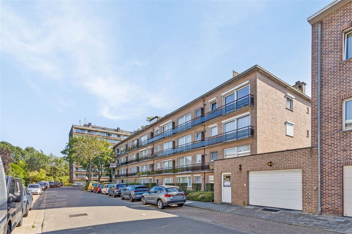 Gelijkvloers appartement met grote tuin
