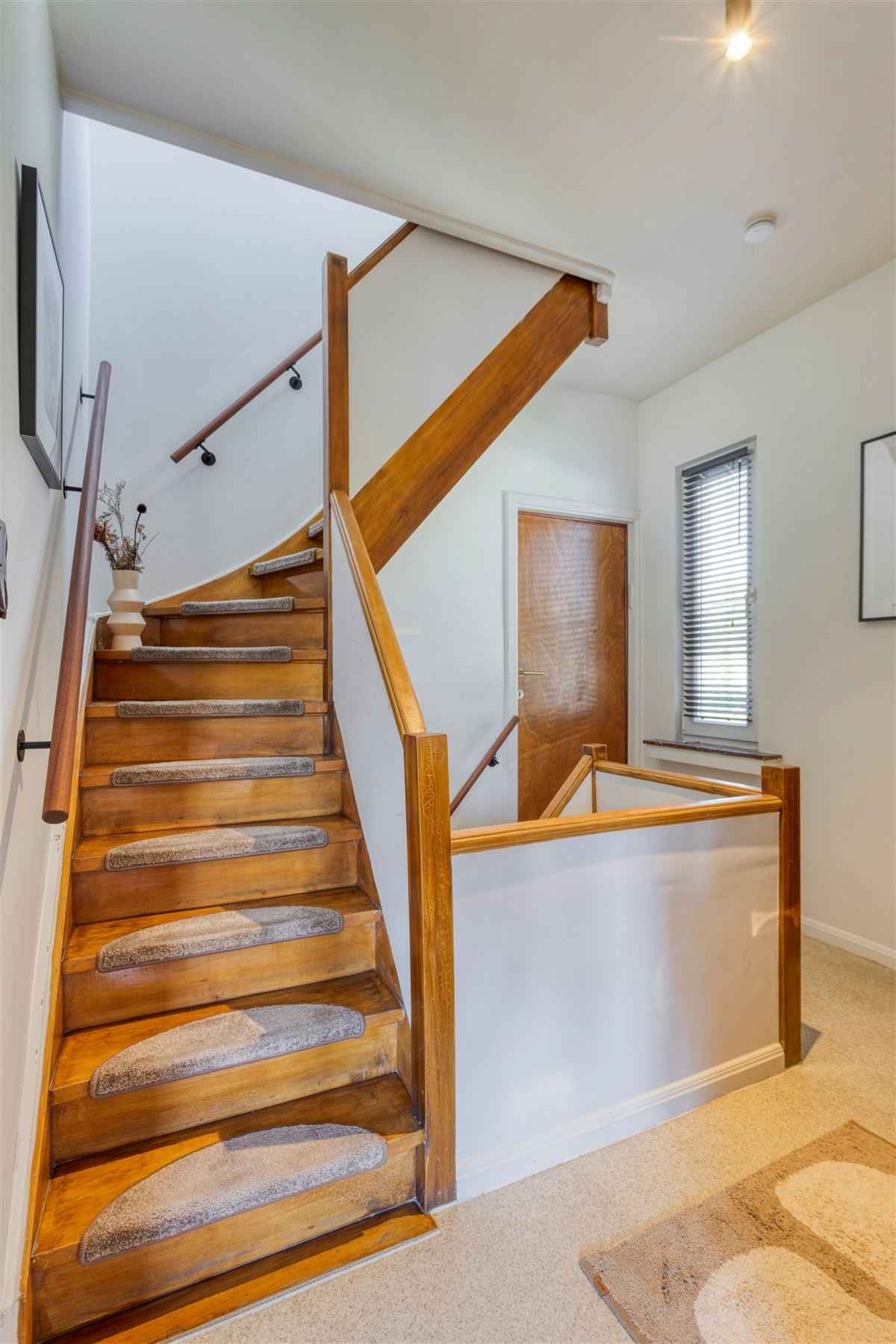 Instapklare halfopen bebouwing met garage te Edegem