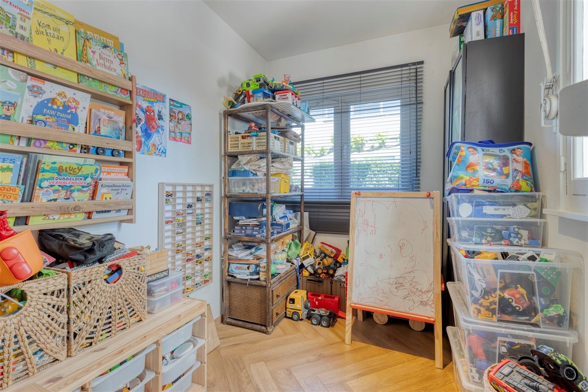 Instapklare halfopen bebouwing met garage te Edegem