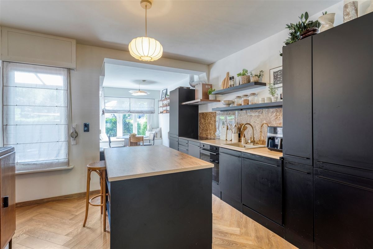 Instapklare halfopen bebouwing met garage te Edegem