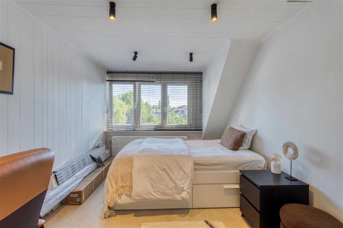 Instapklare halfopen bebouwing met garage te Edegem