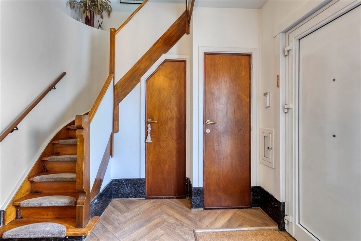 Instapklare halfopen bebouwing met garage te Edegem