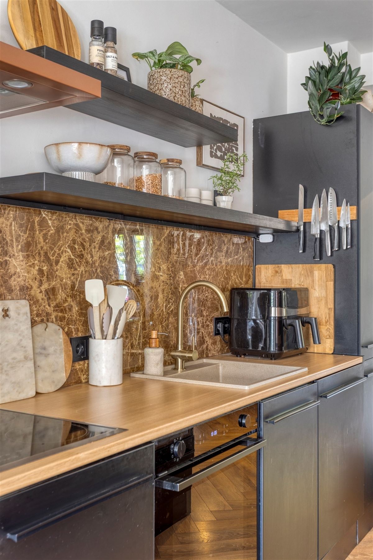 Instapklare halfopen bebouwing met garage te Edegem