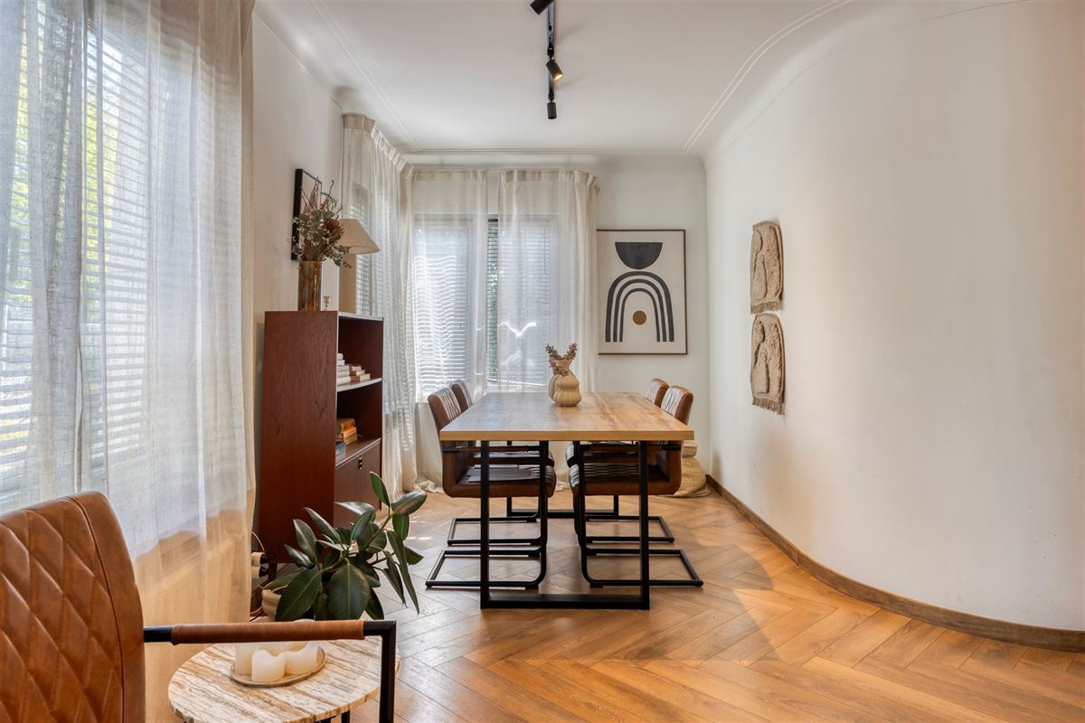 Instapklare halfopen bebouwing met garage te Edegem