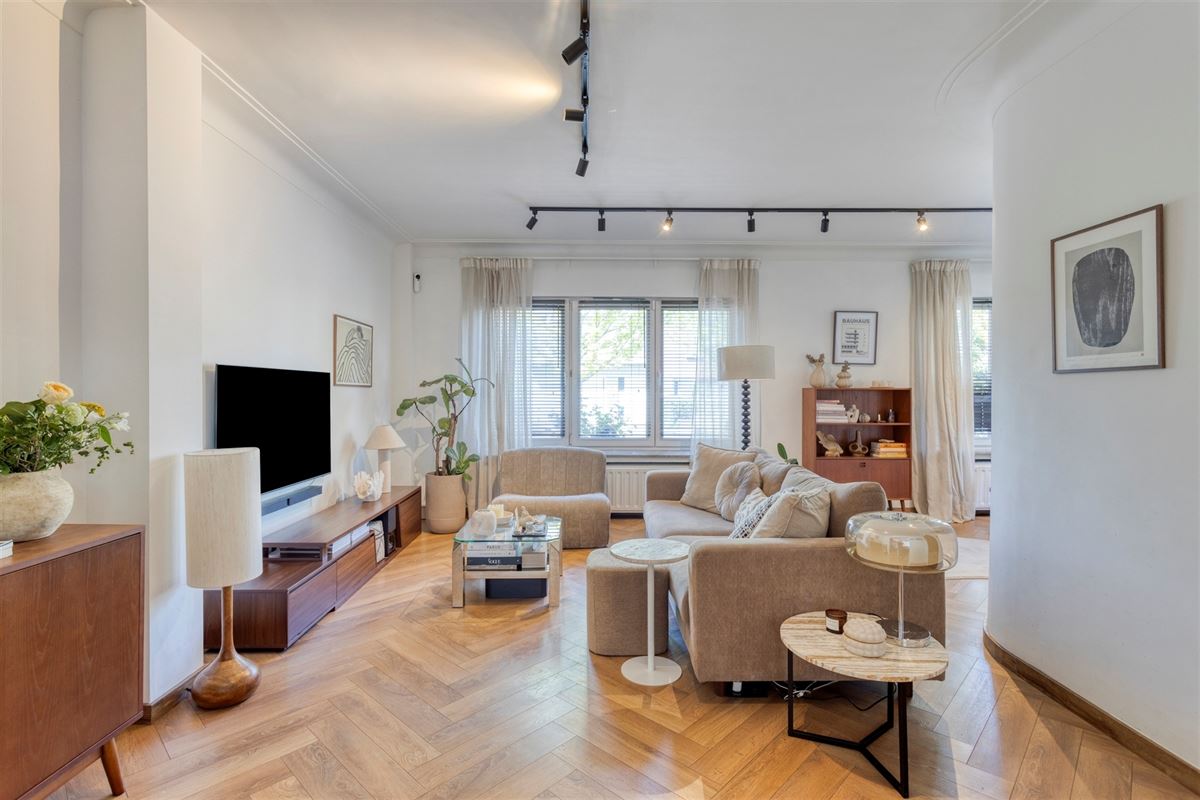 Instapklare halfopen bebouwing met garage te Edegem