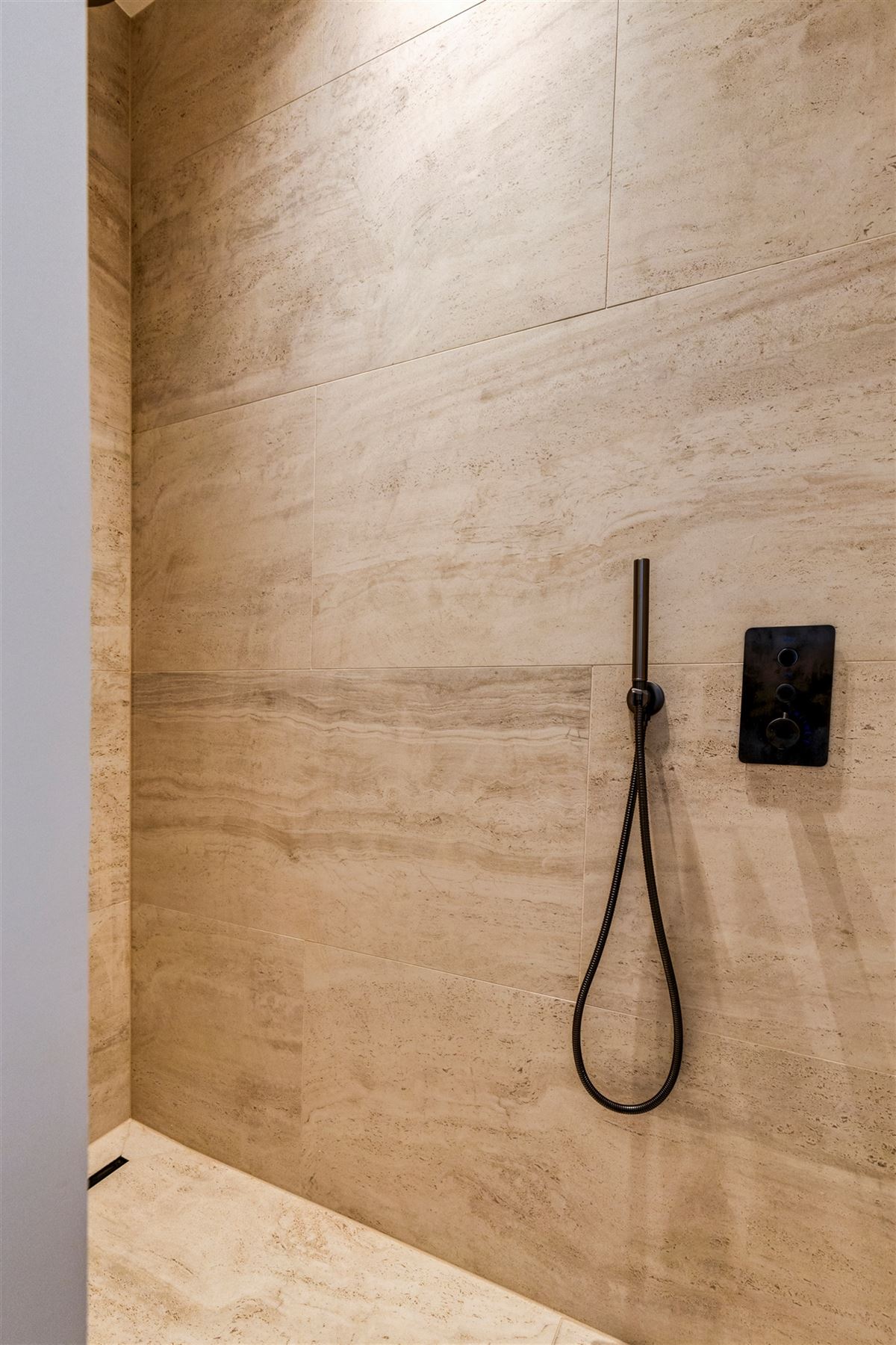 Gerenoveerd appartement op de eerste verdieping