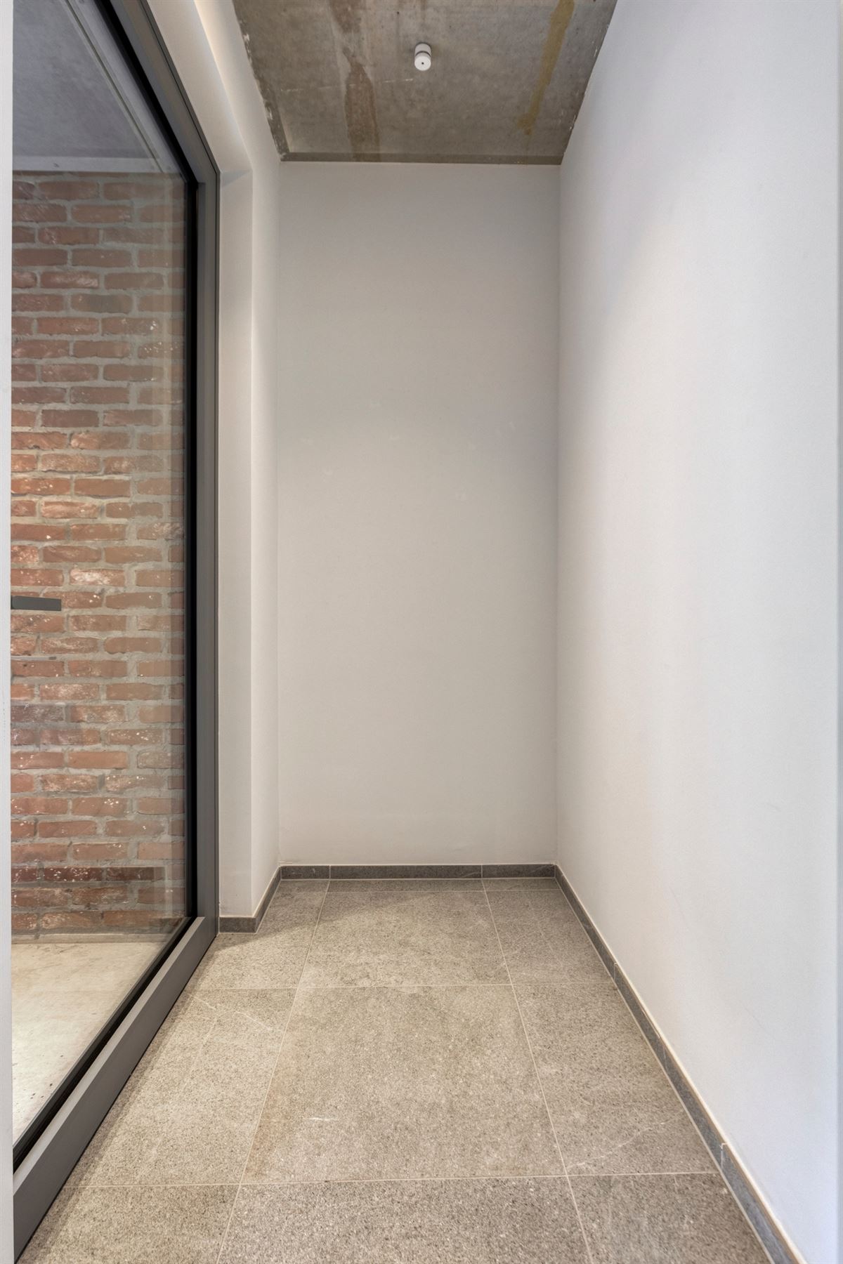 Gelijkvloerse studio met terras