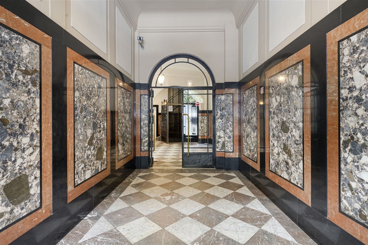 Uniek hoekappartement van 240 m²