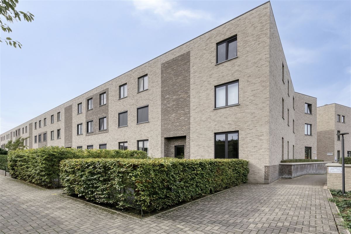 Gerenoveerd gelijksvloers appartement