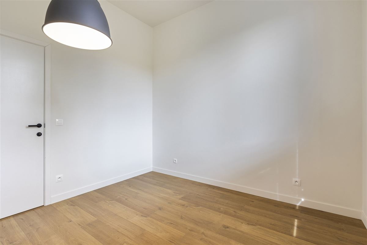 Gerenoveerd gelijksvloers appartement
