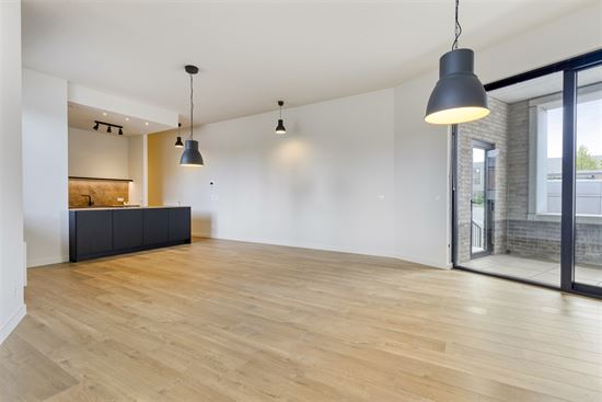Gerenoveerd gelijksvloers appartement