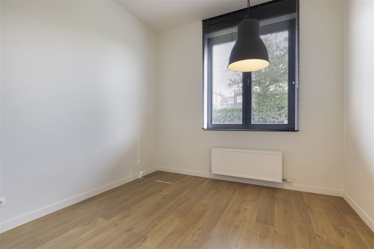 Gerenoveerd gelijksvloers appartement