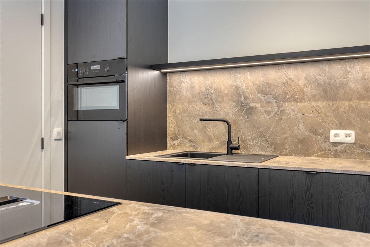 Gerenoveerd gelijksvloers appartement