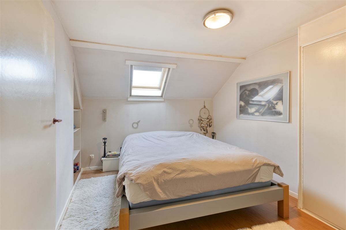 Te Renoveren Meergezinswoning met Garage